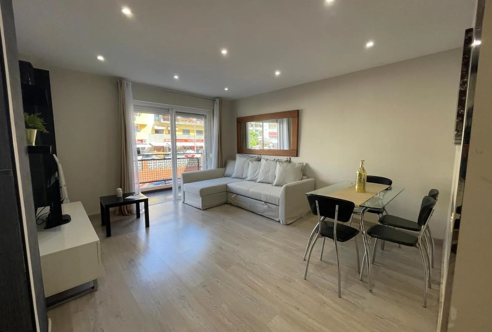 Tenerifeopenhome Holiday Apartment On The Beach Arona  Espanha